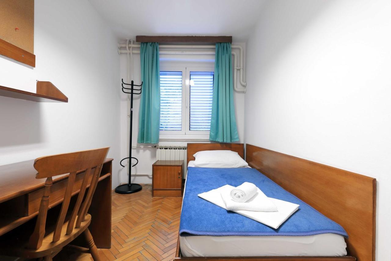 غييكا Rooms Studentsko Naselje Ivan Goran Kovacic المظهر الخارجي الصورة